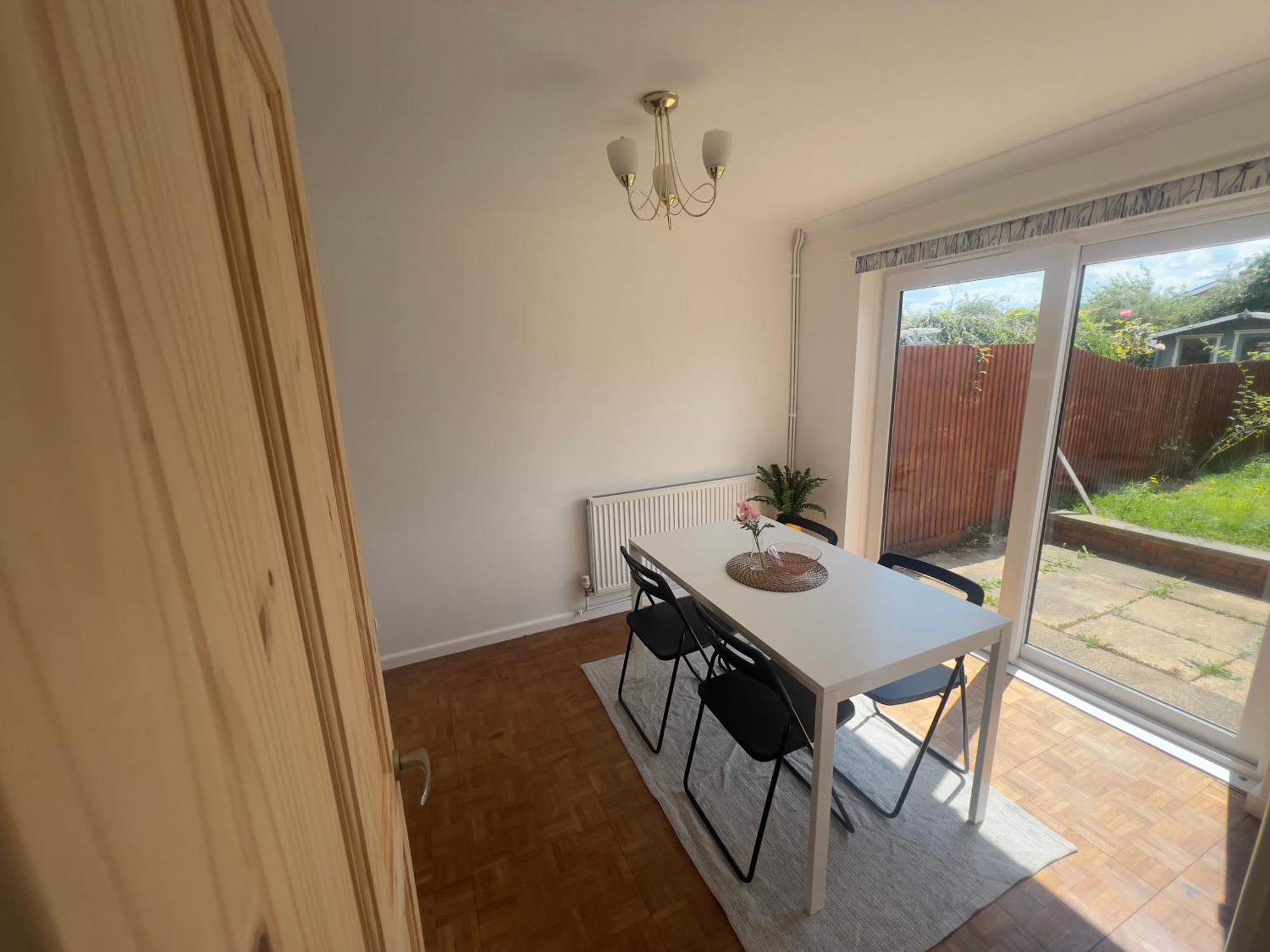 Villa Charming 3-Bed House In Leighton Buzzard Extérieur photo